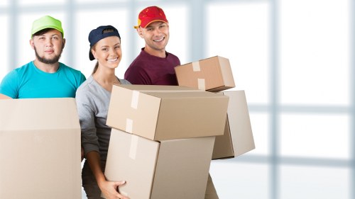 Bayswater moving service handling fragile belongings carefully